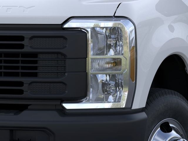2026 Ford Super Duty F-350 DRW Chassis Cab XL