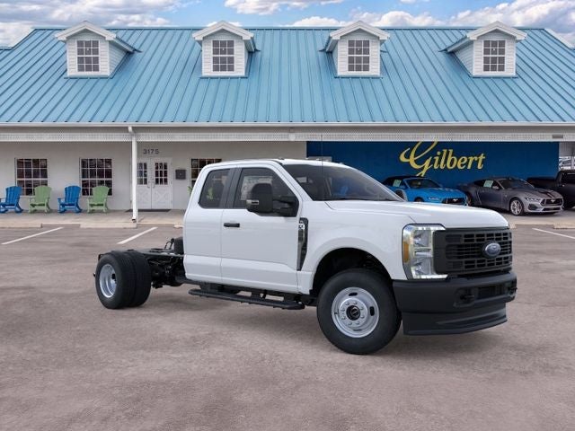 2026 Ford Super Duty F-350 DRW Chassis Cab XL DRW