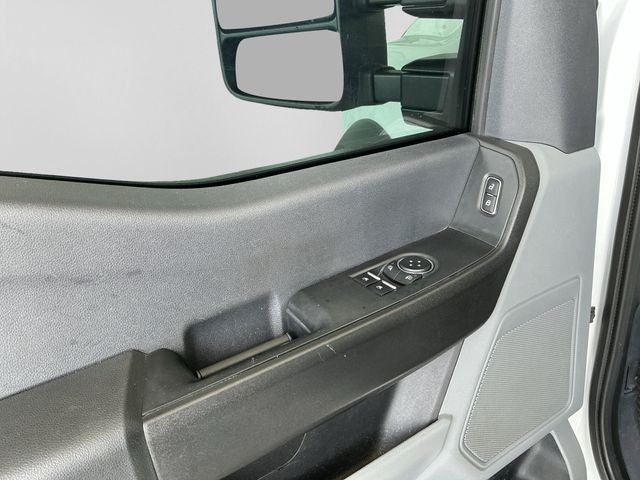 2024 Ford Super Duty F-600 DRW XL
