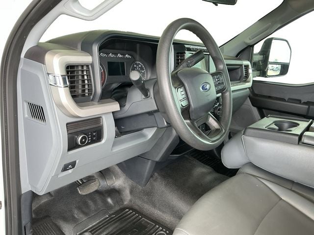 2024 Ford Super Duty F-600 DRW XL
