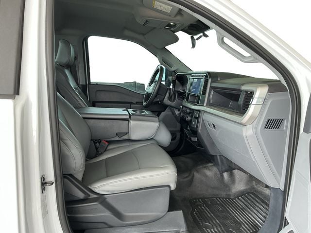 2024 Ford Super Duty F-600 DRW XL
