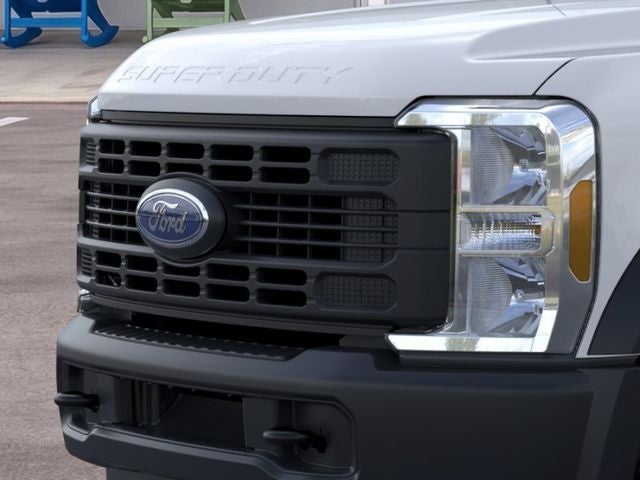2026 Ford Super Duty F-450 DRW Chassis Cab XL DRW