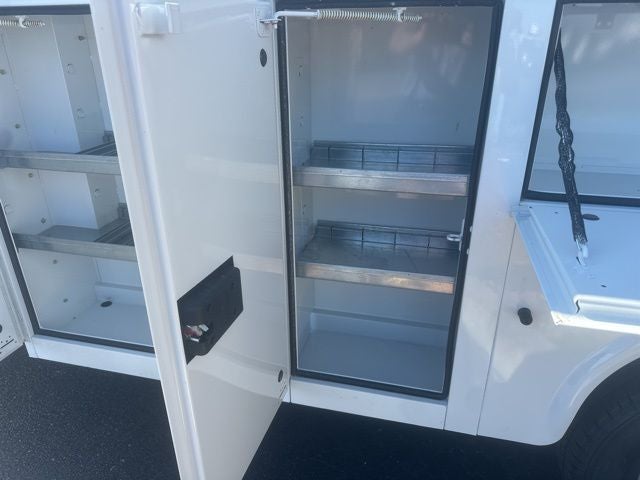 2026 Ford E-350SD Base Cutaway