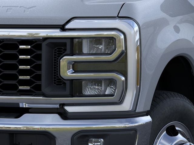 2026 Ford Super Duty F-350 DRW Pickup LARIAT