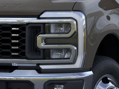 2026 Ford Super Duty F-350 DRW Pickup LARIAT
