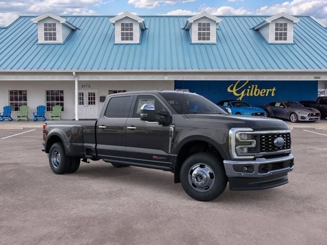 2026 Ford Super Duty F-350 DRW Pickup King Ranch DRW
