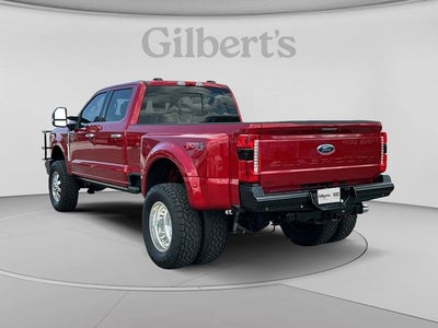 2024 Ford Super Duty F-350 DRW Pickup LARIAT