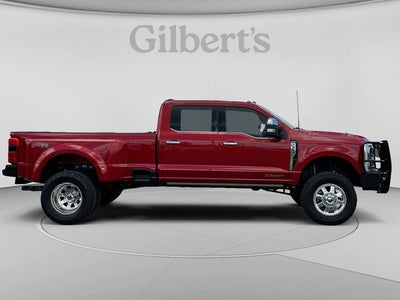 2024 Ford Super Duty F-350 DRW Pickup LARIAT