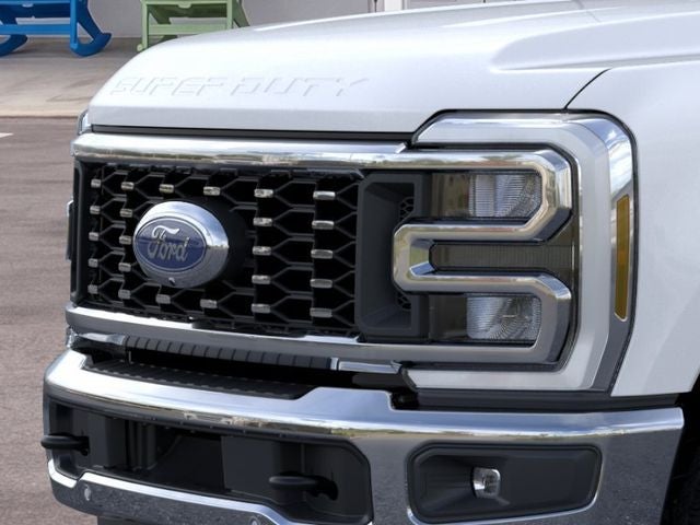 2026 Ford Super Duty F-350 DRW Pickup Lariat DRW