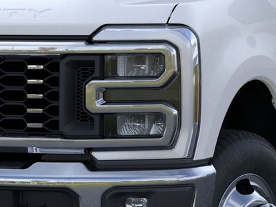2026 Ford Super Duty F-350 DRW Pickup Lariat DRW