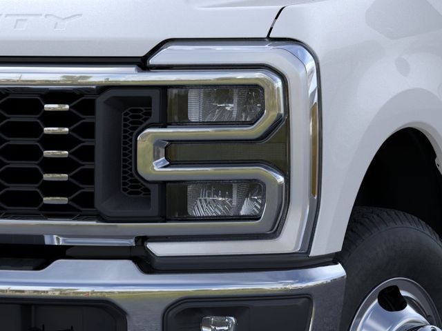 2026 Ford Super Duty F-350 DRW Pickup Lariat DRW
