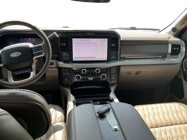 2025 Ford Super Duty Platinum DRW