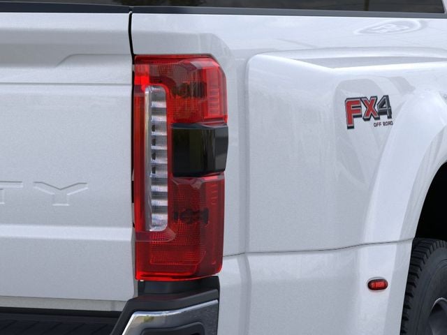 2026 Ford Super Duty F-450 Pickup Lariat DRW