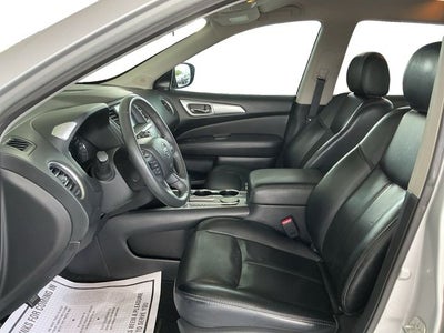 2017 Nissan Pathfinder SL