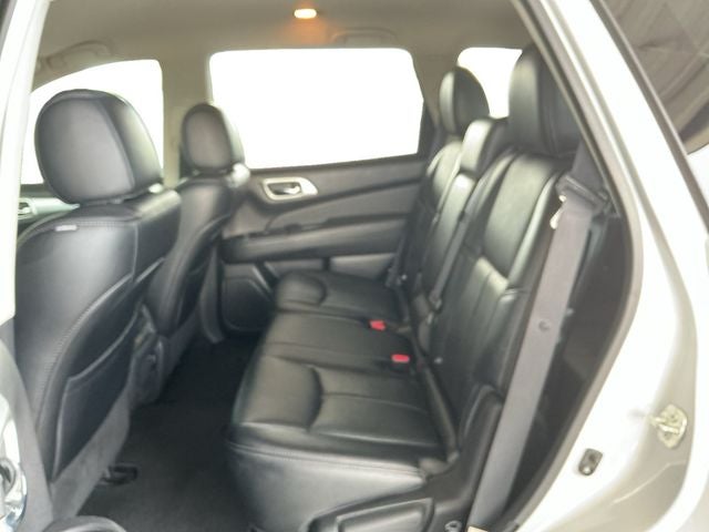 2017 Nissan Pathfinder SL