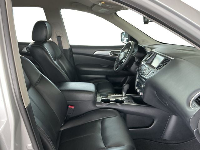 2017 Nissan Pathfinder SL