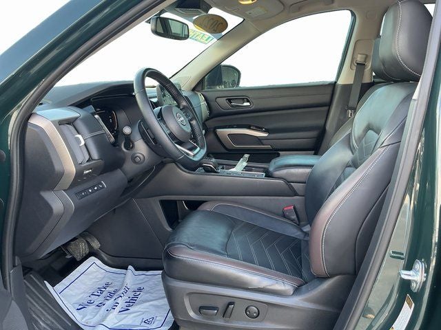 2022 Nissan Pathfinder Platinum