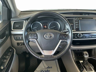 2019 Toyota Highlander Base