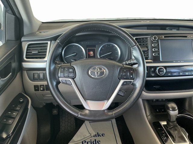 2019 Toyota Highlander Base
