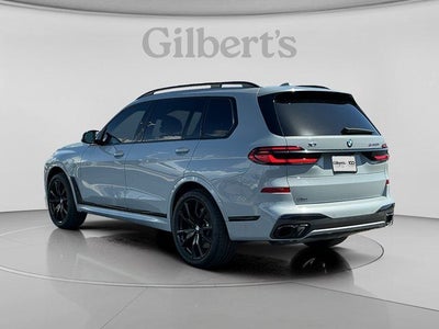 2025 BMW X7 M60i