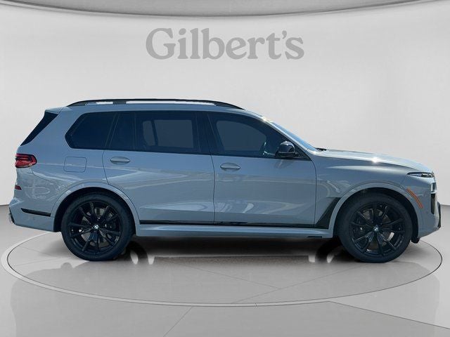 2025 BMW X7 M60i
