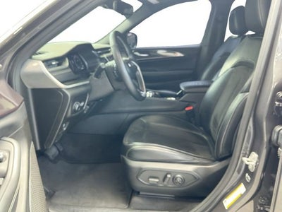 2022 Jeep Grand Cherokee L Altitude 4x2