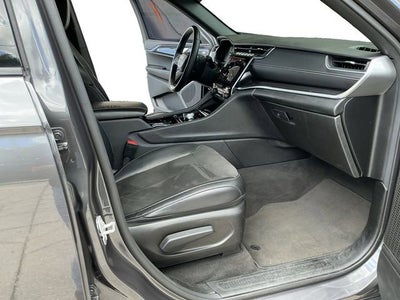 2022 Jeep Grand Cherokee L Altitude 4x2