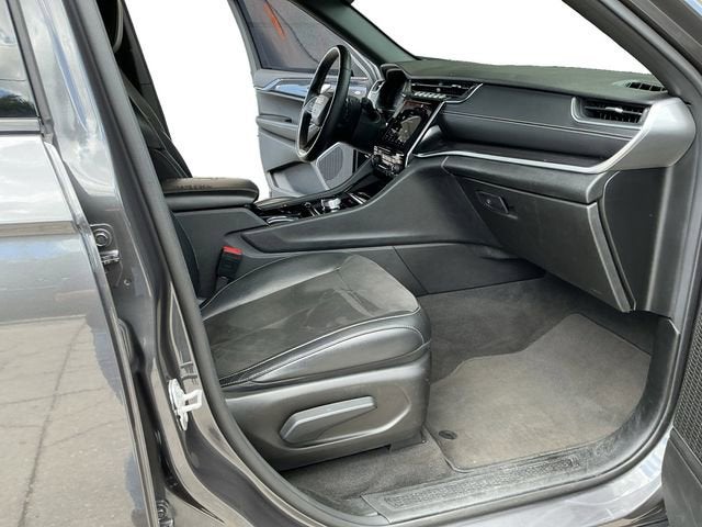2022 Jeep Grand Cherokee L Altitude 4x2