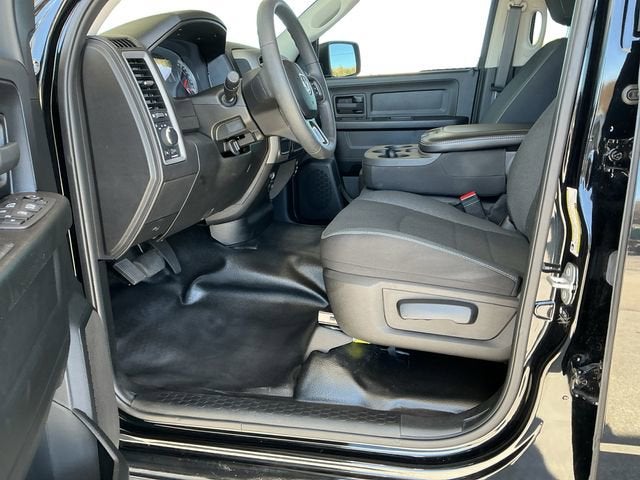 2022 RAM 1500 Classic Tradesman Quad Cab 4x2 6'4" Box