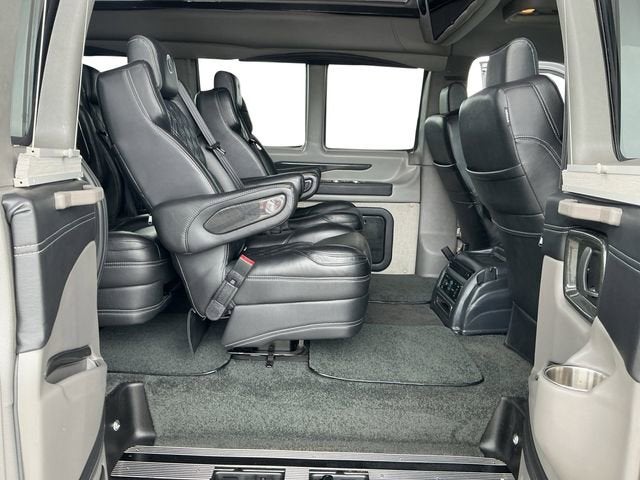 2021 GMC Savana Passenger 3500 LS