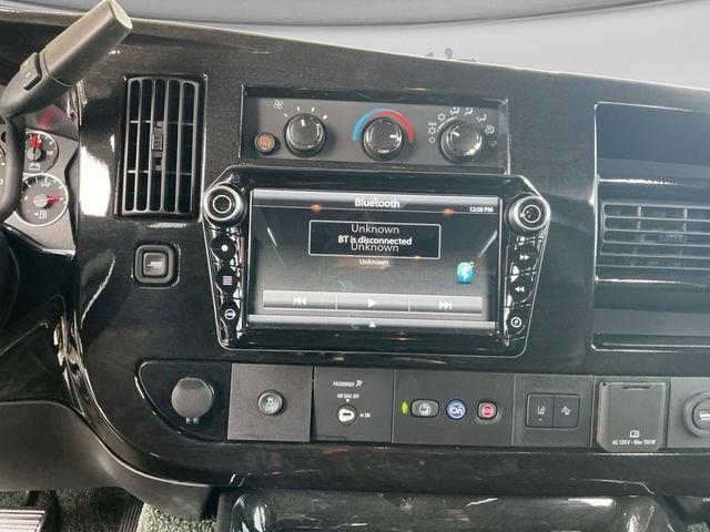 2021 GMC Savana Passenger 3500 LS